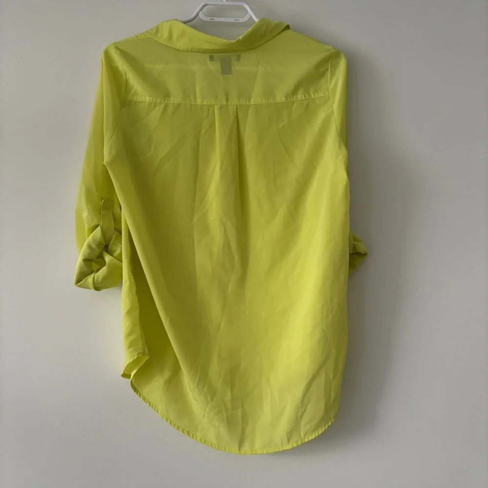 OLD NAVY women’s Button-Up Blouse – Size S, Neon Yellow - Picture 3 of 8
